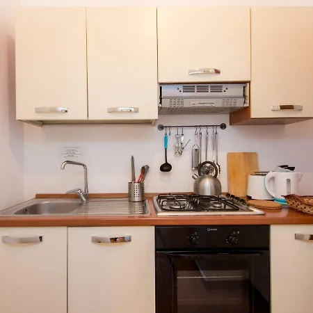 Apartment Rome 34 شقة *
